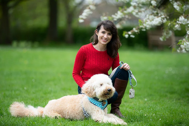 Dr Alice Seredynska Holistic Vet UK, Online Gentle Home Euthanasia for Dogs and Cats. Surrey, Hampshire, Berkshire, London, West Sussex.